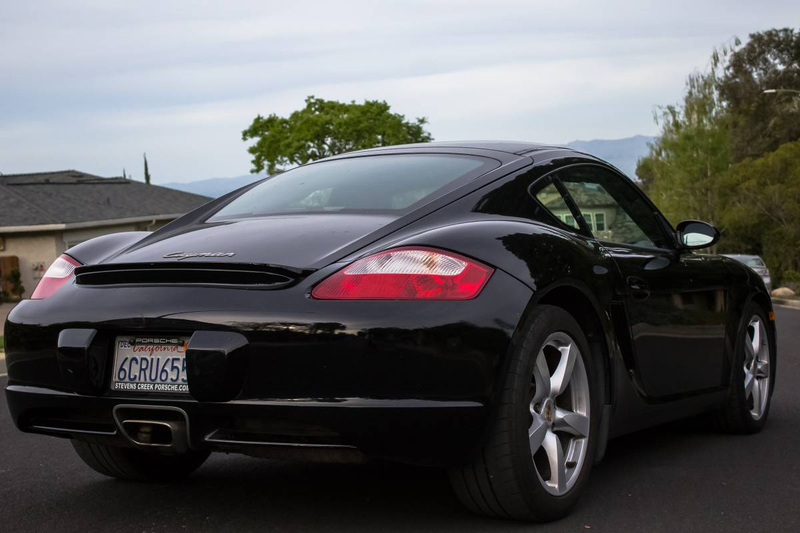 Illustration for article titled At $21,000, Will This 2007 Porsche Cayman Have You Saying See You Later, Gator?